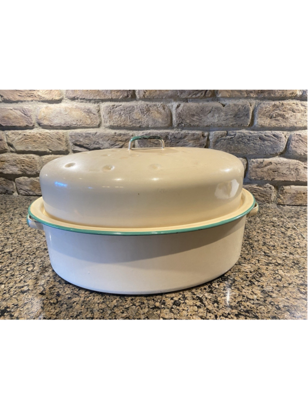 Vtg Enamelware Roasting Pan Cream & Green Trim w/ Dimpled Lid Farmhouse 16”